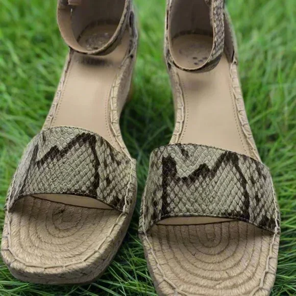 Vince Camuto Jesla Beige Wedge Sandels Size 8 - Picture 6 of 6